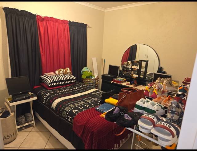 2 BEDROOM APARTMENT FOR SALE IN WATERVAL EAST